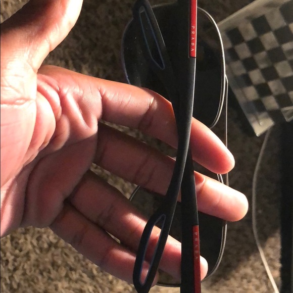 Prada shades - Picture 3 of 4